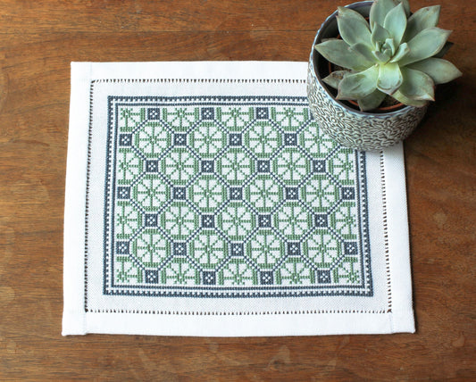 BitKit Chloris cross stitch folk embroidery kit