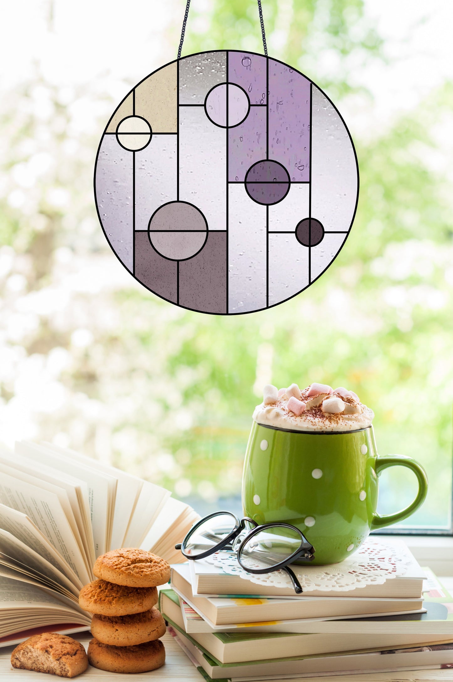 Round Geometric Minimalist Stained Glass Pattern