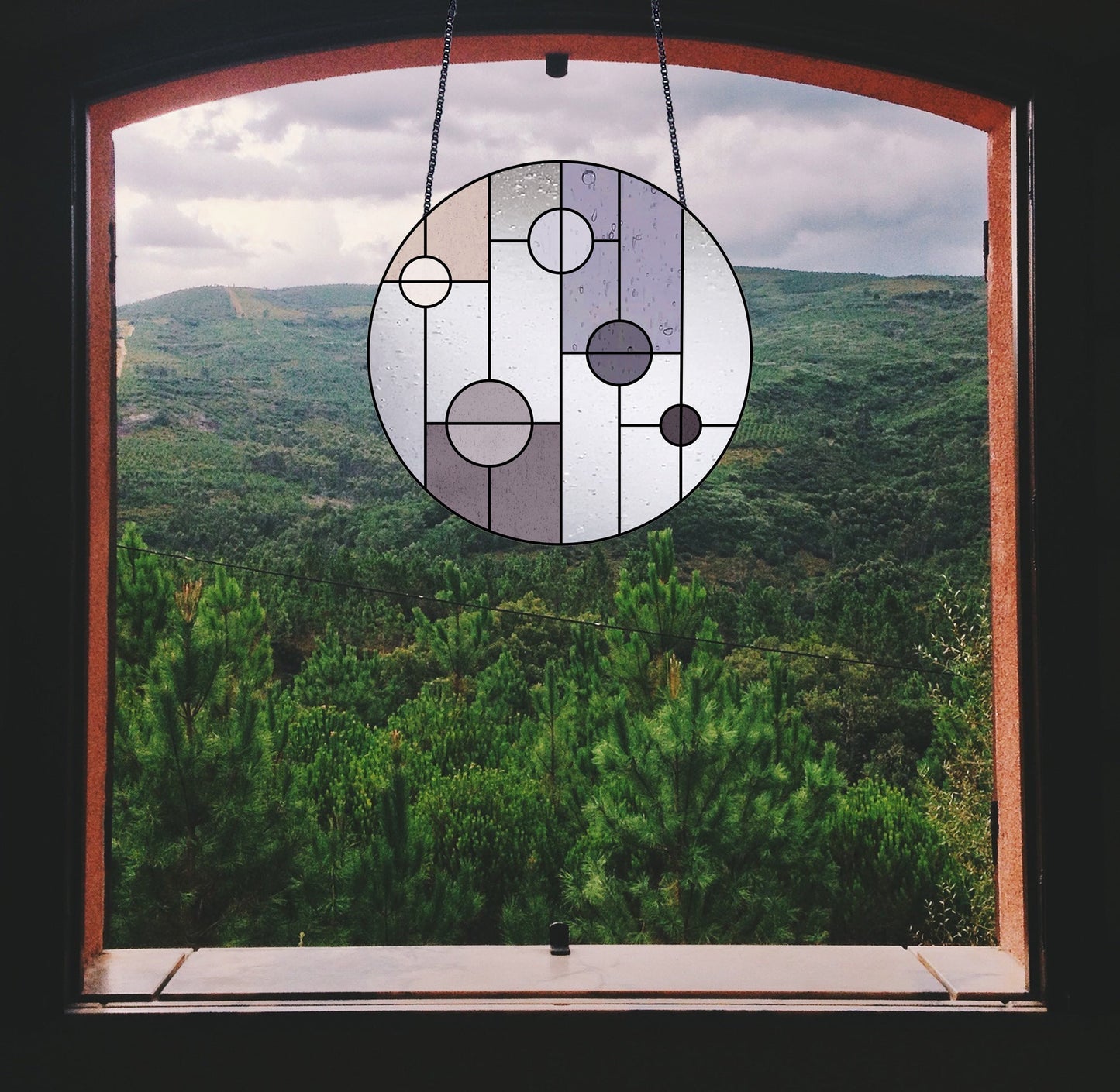 Round Geometric Minimalist Stained Glass Pattern