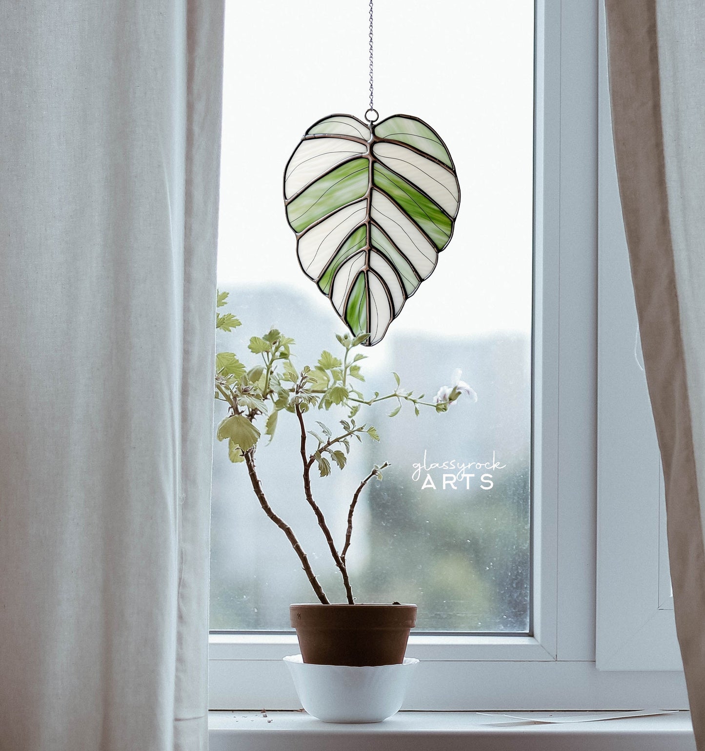 Stained Glass Leaf Pattern