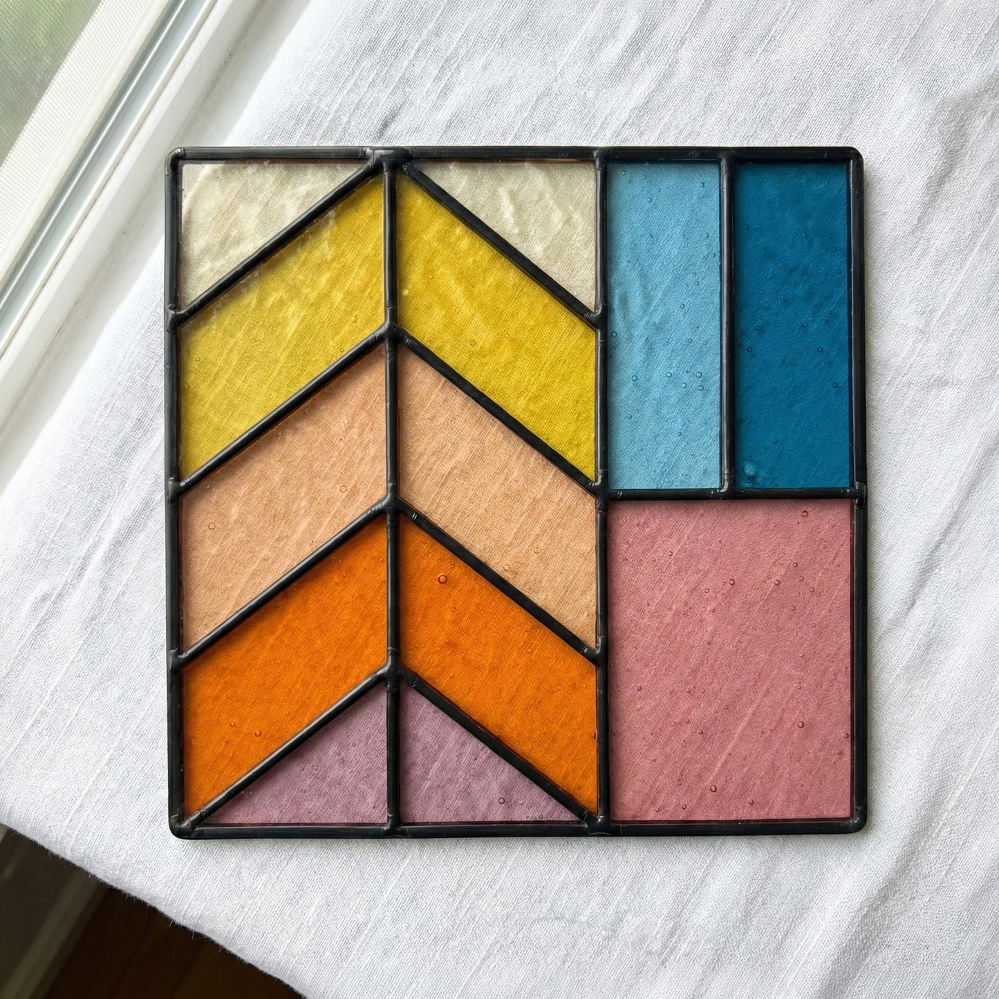 Minimalist Beginner Stained Glass Pattern