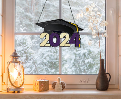 A picture of the Class of 2024 Graduate Cap Stained Glass Pattern from GlassyRock Arts. 