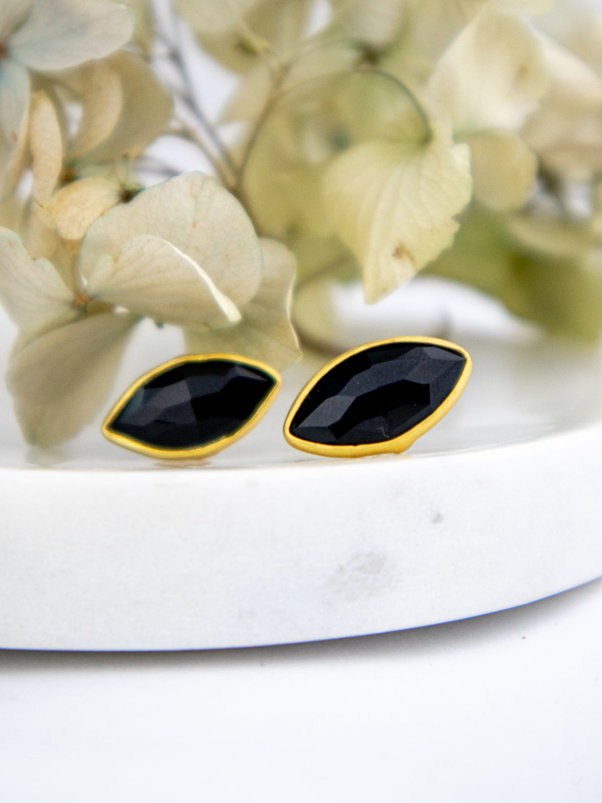 Mila Leaf Earrings - Gold - Earrings from Ash & Rose