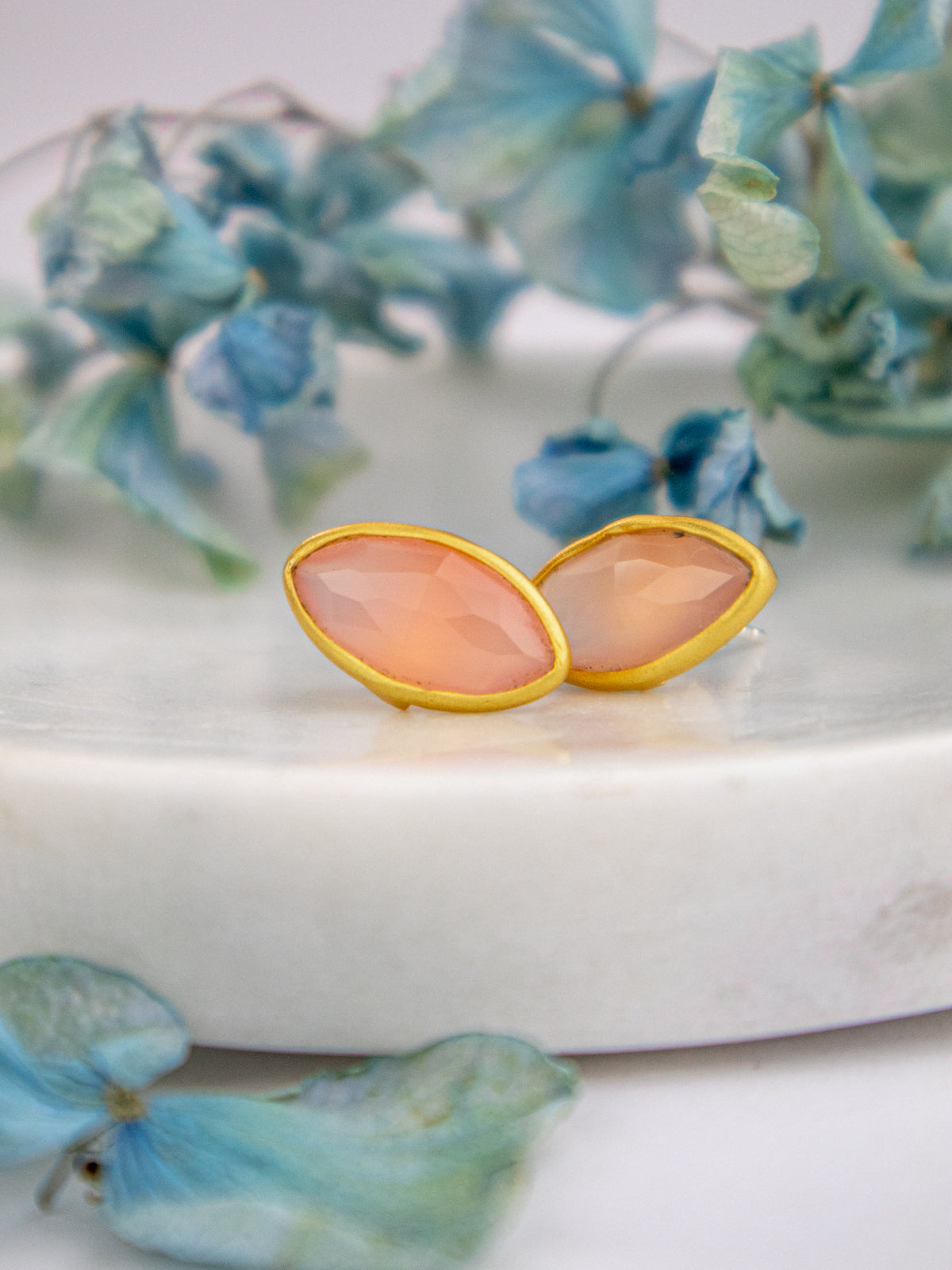 Mila Leaf Earrings - Gold - Earrings from Ash & Rose