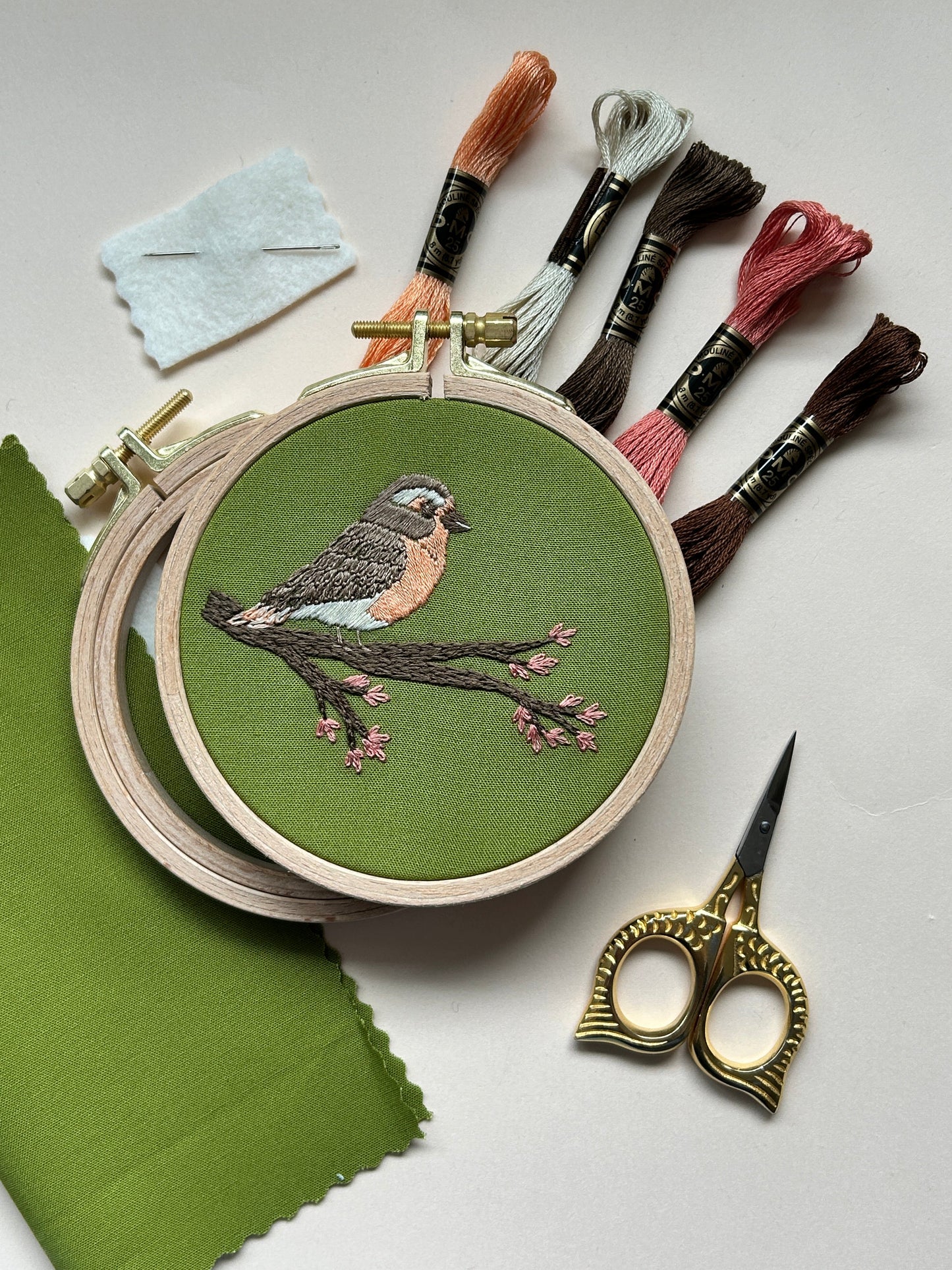 Spring Robin - Bird Embroidery Kit for Beginners