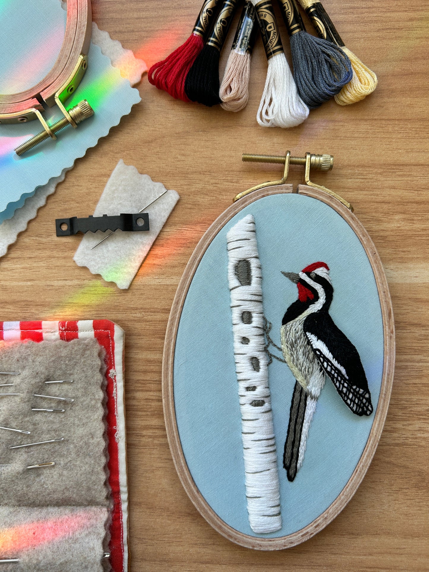 Busy Woodpecker - 3D Bird Advanced Embroidery Kit