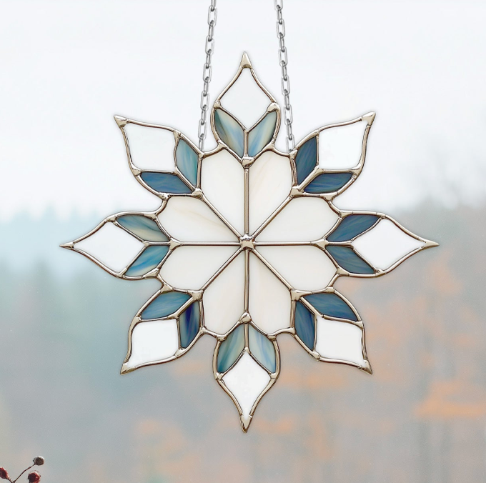 Gorgeous Snowflake Stained Glass Pattern - Crafting Patterns & Molds, from GlassyRock Arts