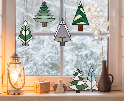 A picture of the Christmas Tree Stained Glass Pattern Pack from GlassyRock Arts. 