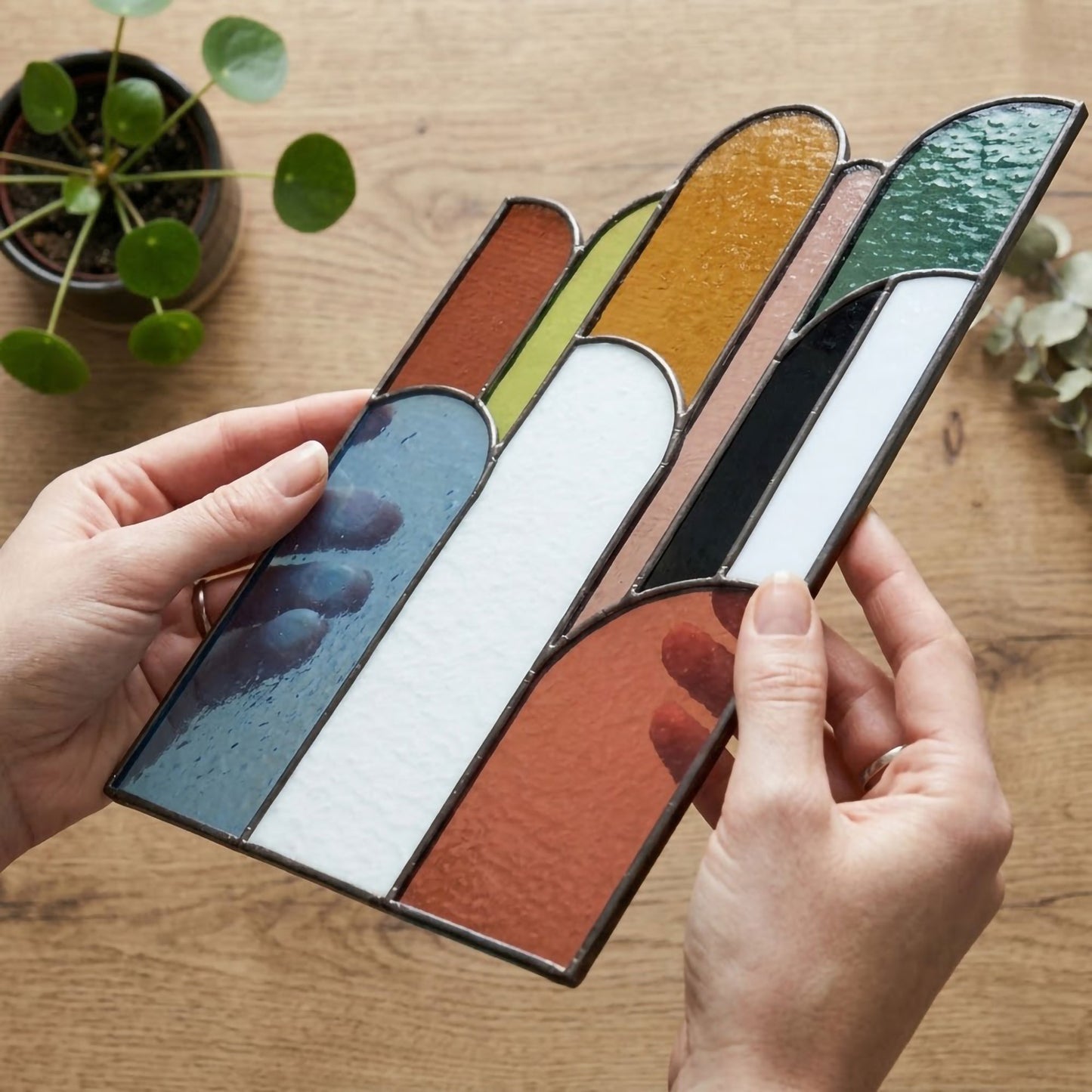 Retro Arches Stained Glass Pattern