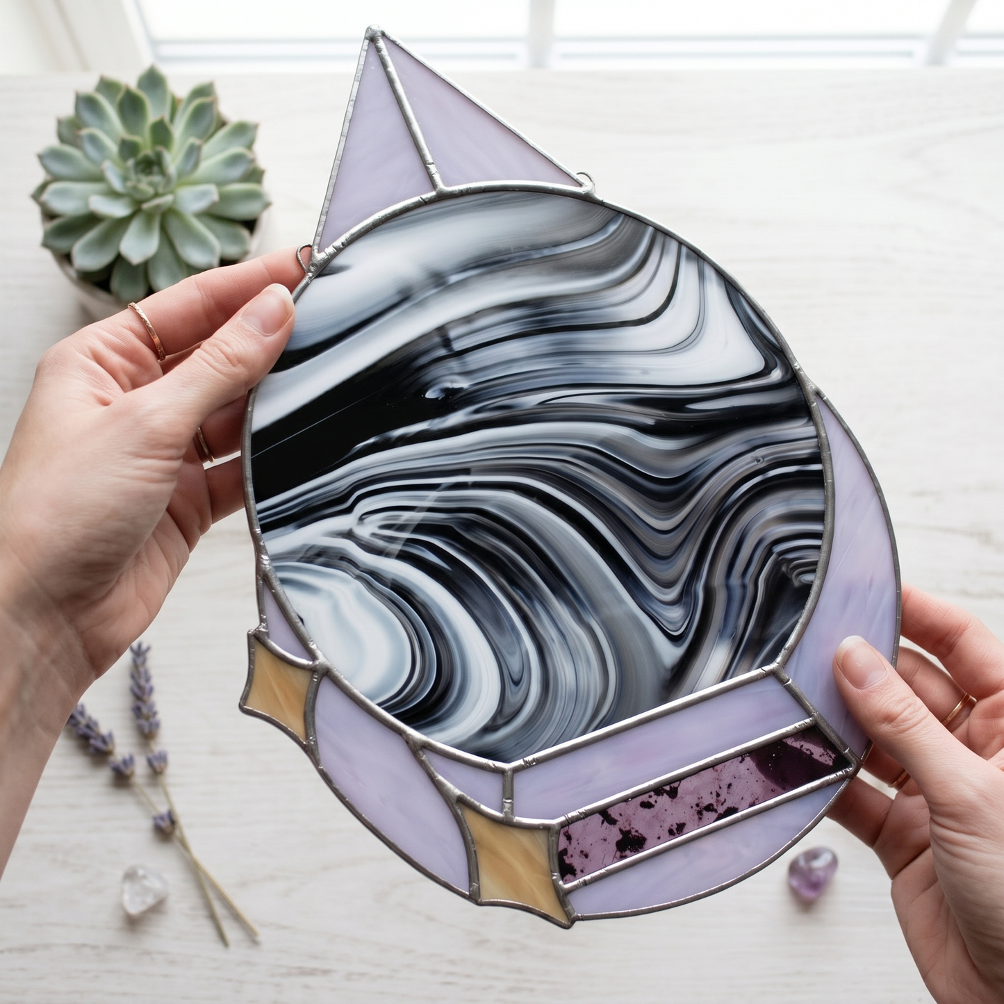 Crystal Ball Stained Glass Pattern Rain Drop