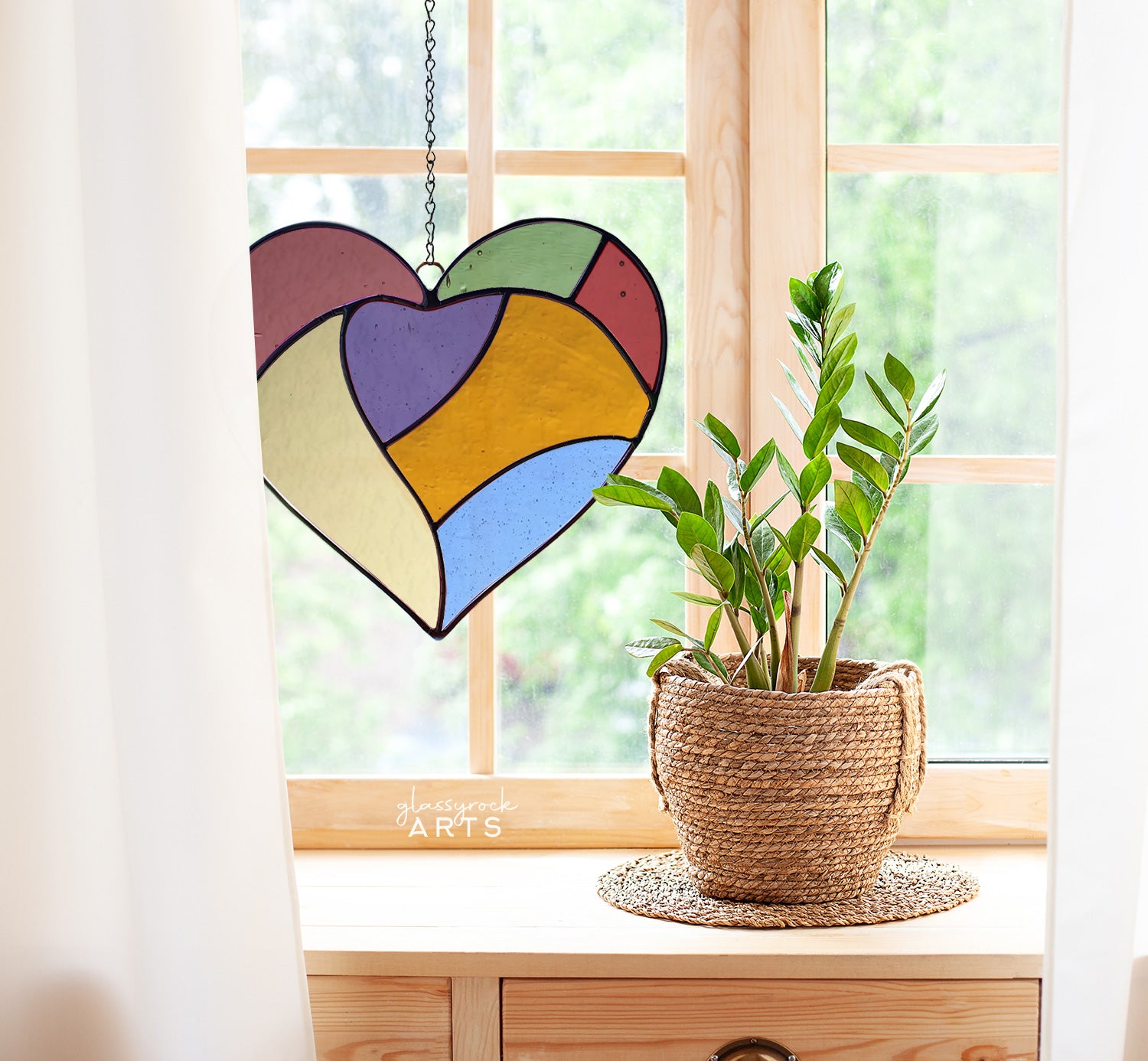 A picture of the Sweet Heart Stained Glass Pattern from GlassyRock Arts. 