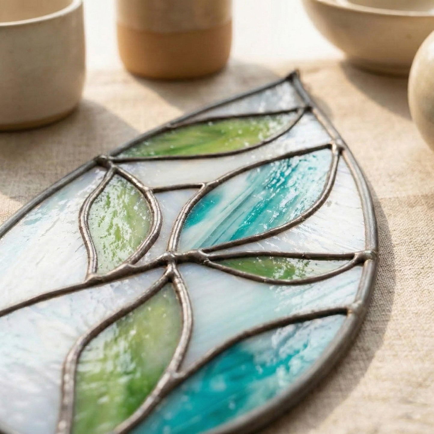 Teardrop Plant Stained Glass Leaves Pattern