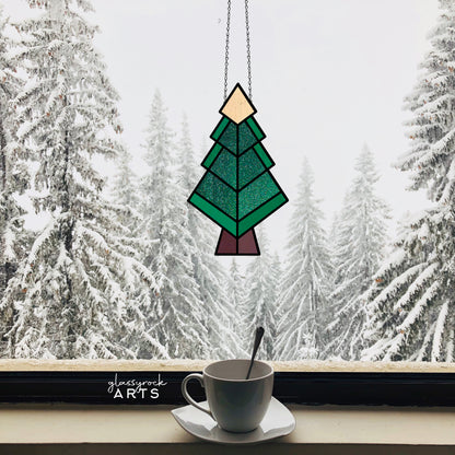 A picture of the Christmas Tree Stained Glass Pattern from GlassyRock Arts. 