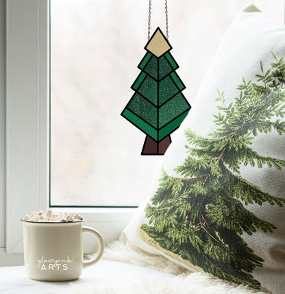 A picture of the Christmas Tree Stained Glass Pattern from GlassyRock Arts. 