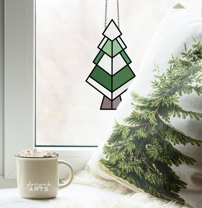 A picture of the Christmas Tree Stained Glass Pattern from GlassyRock Arts. 