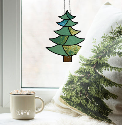 A picture of the Christmas Tree Stained Glass Pattern from GlassyRock Arts. 