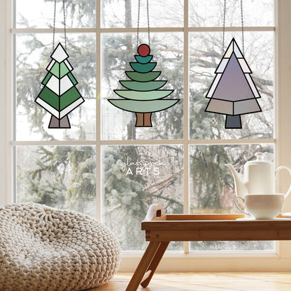 A picture of the Christmas Tree Stained Glass Pattern Pack from GlassyRock Arts. 