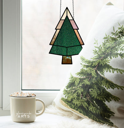 A picture of the Christmas Tree Stained Glass Pattern from GlassyRock Arts. 