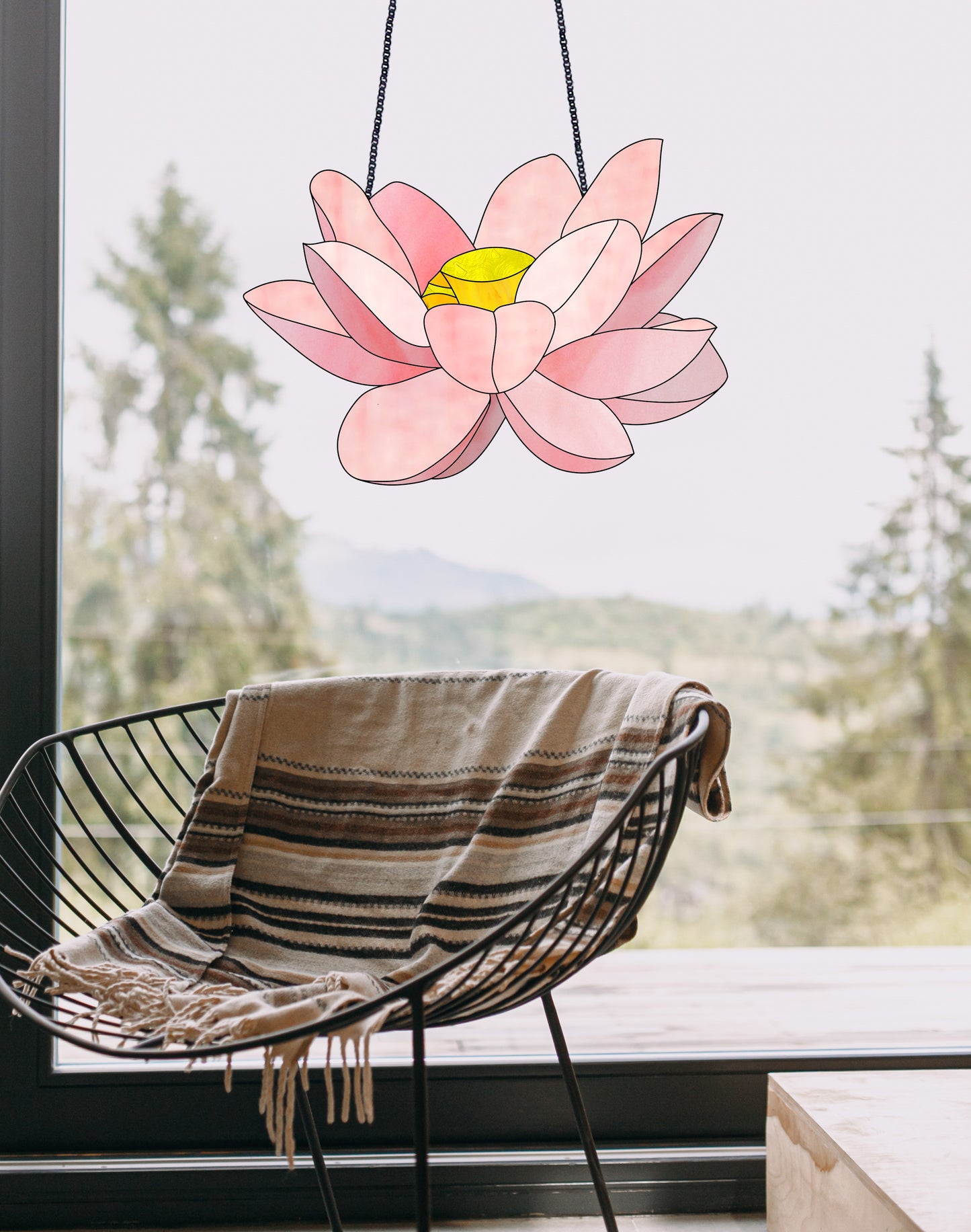 Big Flora Stained Glass Lotus Pattern