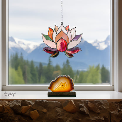 A picture of the Lotus Stained Glass Flowers Pattern from GlassyRock Arts. 