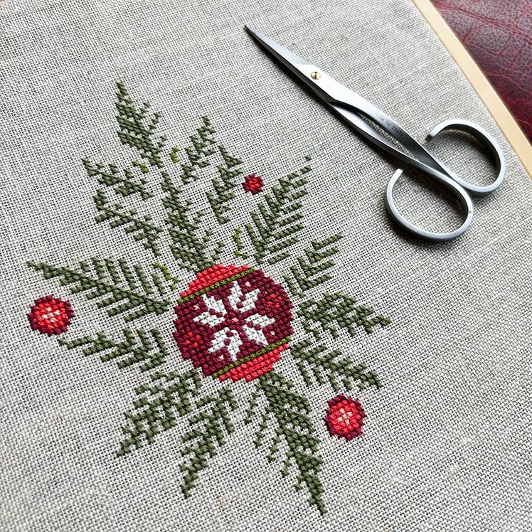 Love Poppet - Oh Christmas Tree - Cross Stitch Kit: 32ct Linen - from Pisgah Needleworks