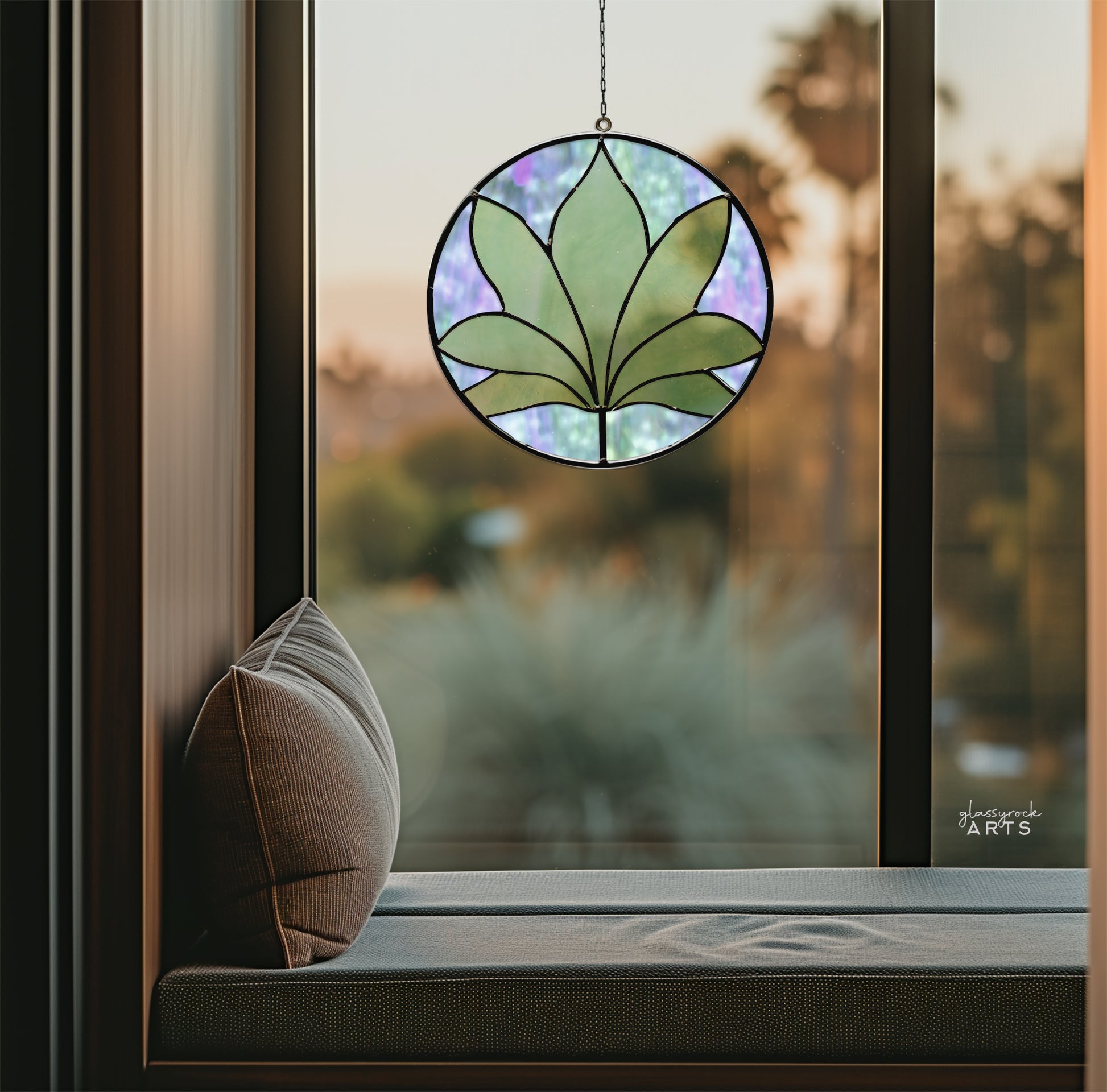 A picture of the Palm Frond Stained Glass Pattern from GlassyRock Arts. 