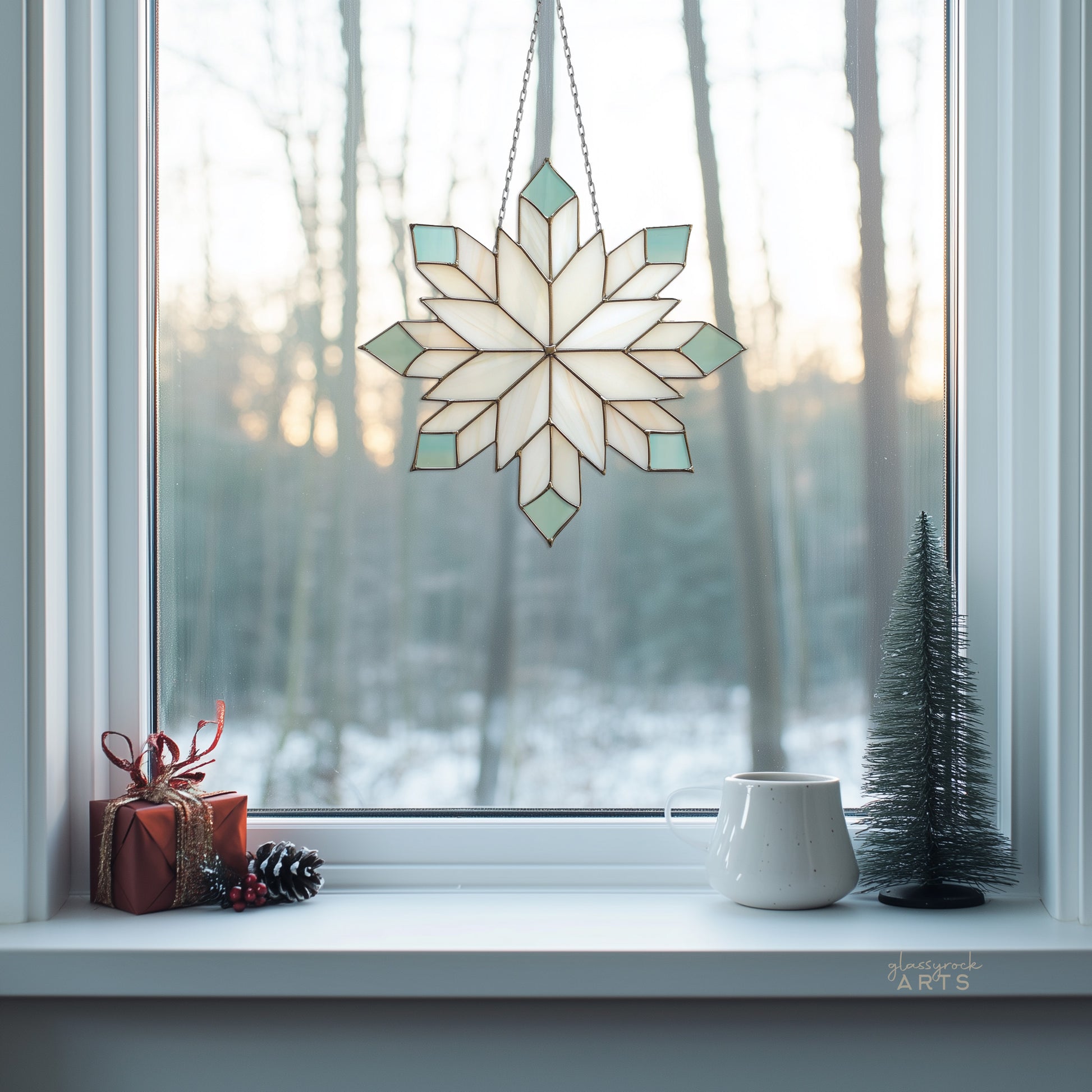 A picture of a geometric snowflake stained glass pattern from GlassyRock Arts.