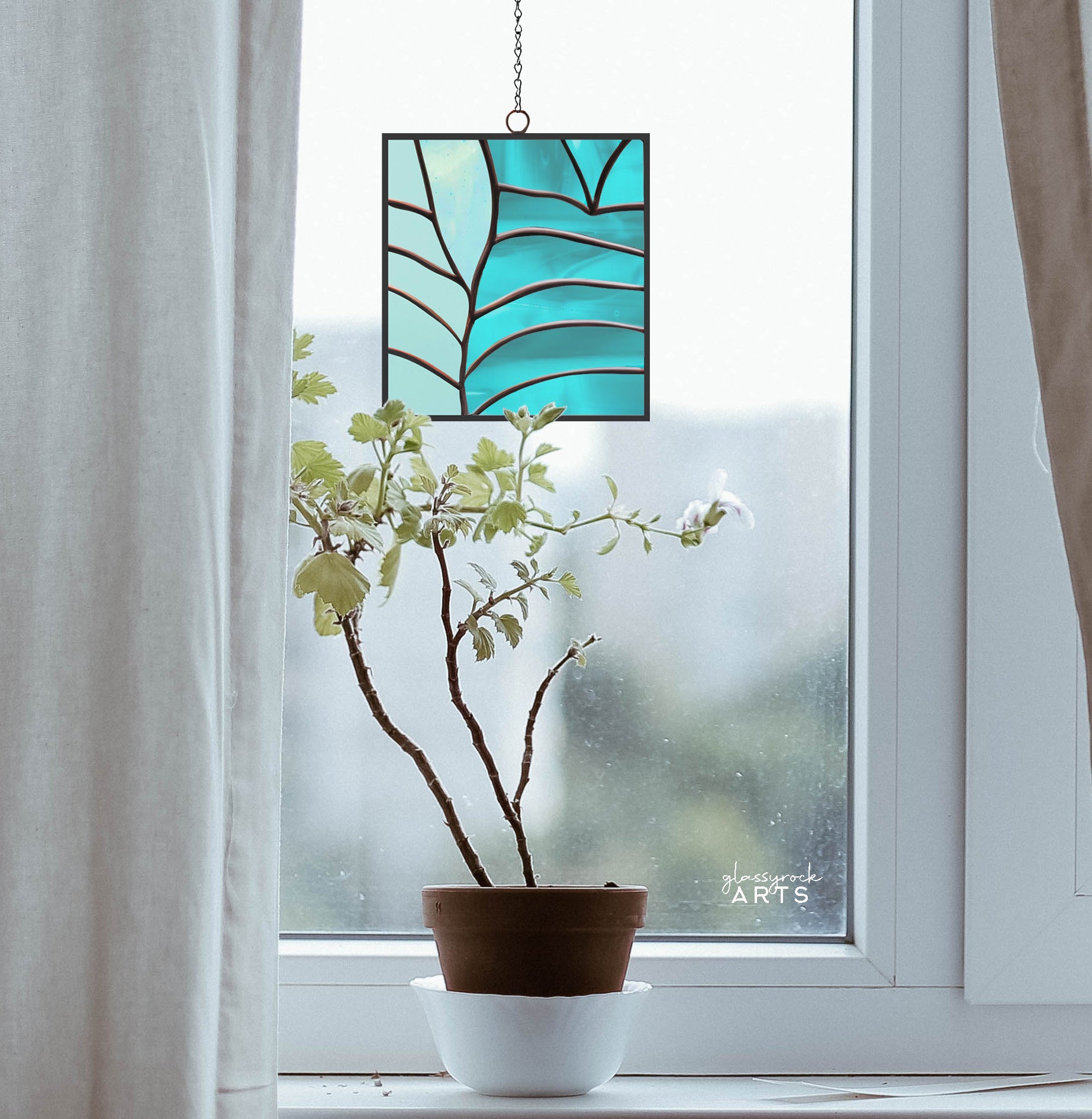 A picture of the Modern Leaves Stained Glass Plant Pattern from GlassyRock Arts. 