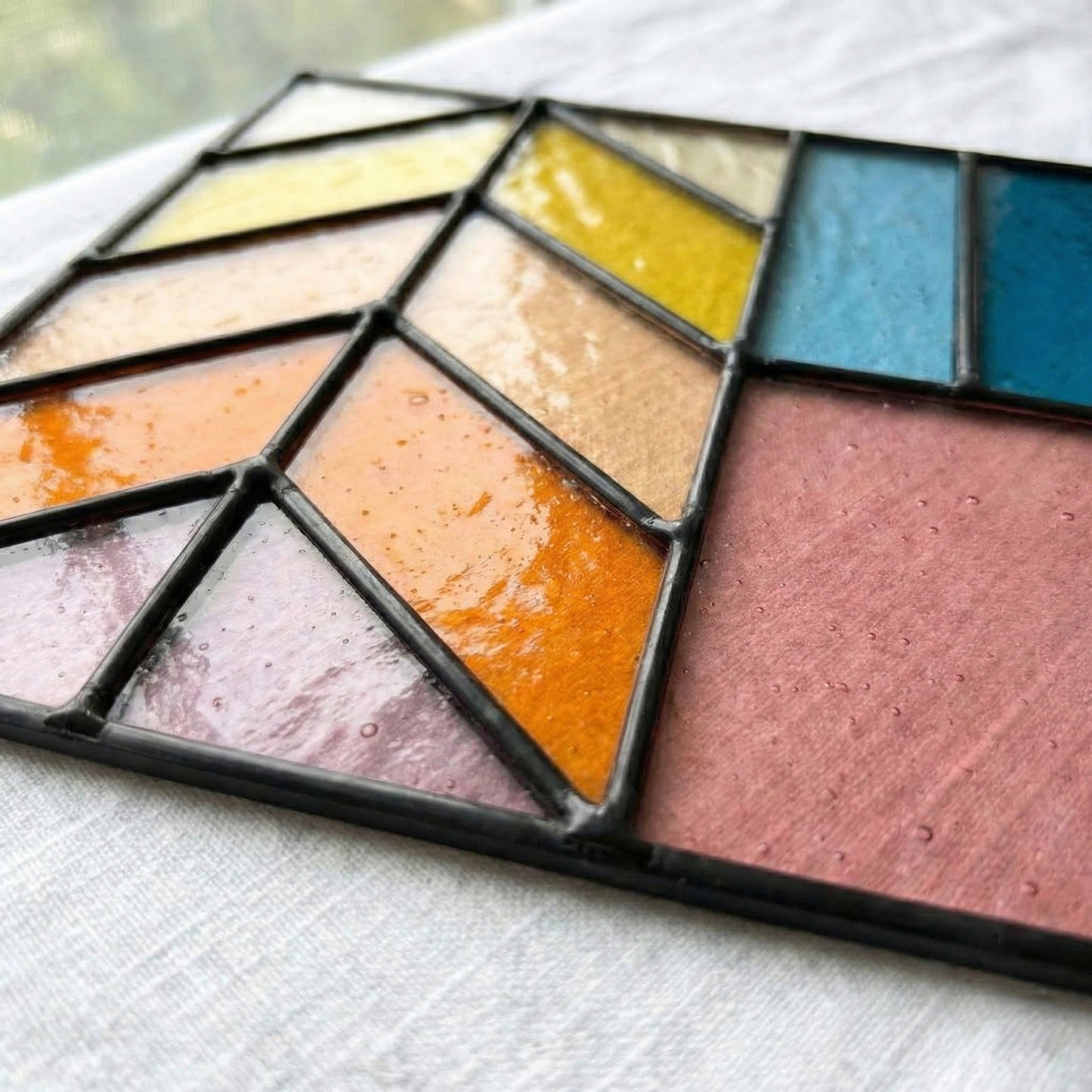Minimalist Beginner Stained Glass Pattern