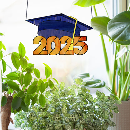 A picture of the Class of 2025 Graduate Cap Stained Glass Pattern from GlassyRock Arts. 