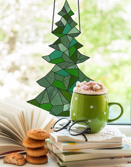 A picture of the Modern Stained Glass Christmas Tree Pattern from GlassyRock Arts. 