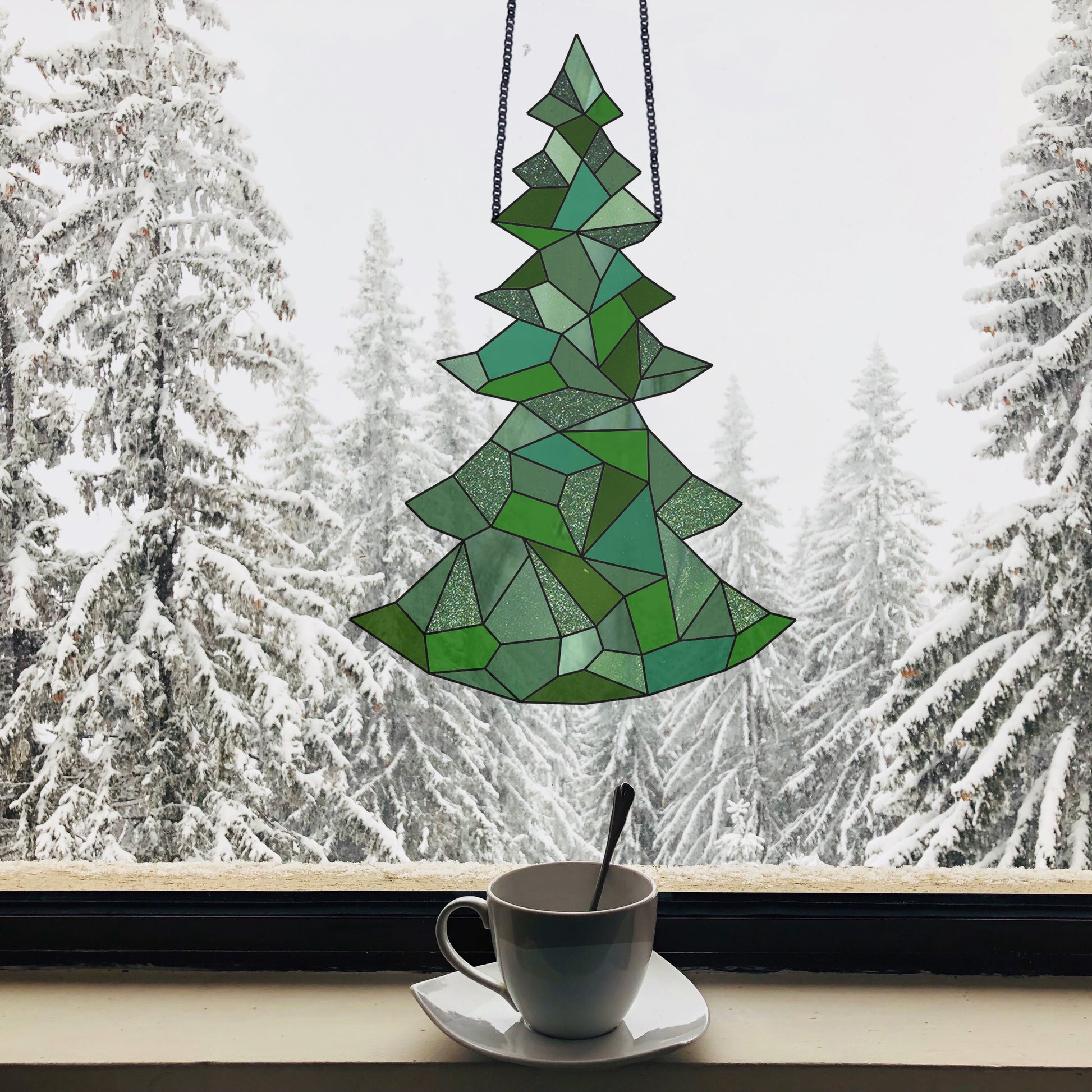 https://glassyrockarts.com/cdn/shop/products/geo-christmas-tree-snowy-tea.jpg?v=1664255129&width=1946