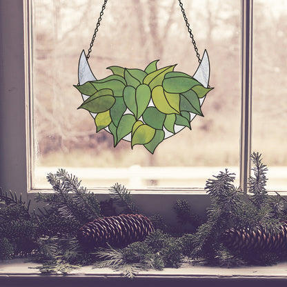 A picture of the Crescent Moon Hanging Philodendron Plant Stained Glass Pattern from GlassyRock Arts. 