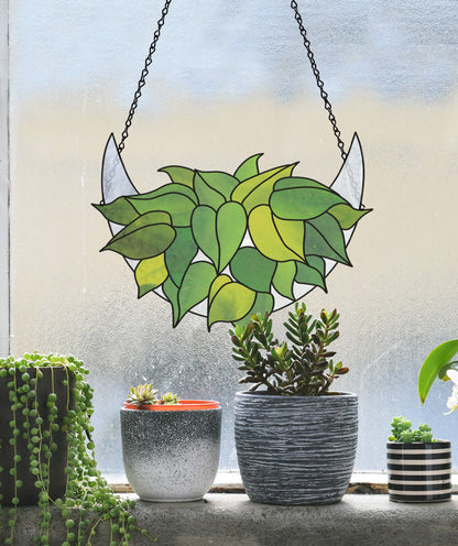 A picture of the Crescent Moon Hanging Philodendron Plant Stained Glass Pattern from GlassyRock Arts. 