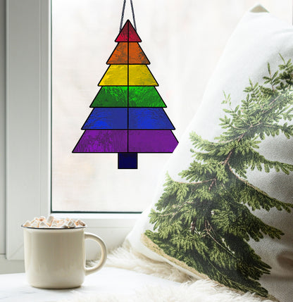 A picture of the Beginner Christmas Tree Rainbow Stained Glass Pattern from GlassyRock Arts. 