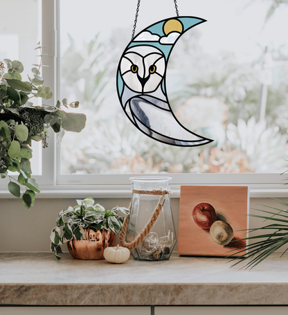 A picture of the Crescent Moon Snowy Owl Stained Glass Pattern from GlassyRock Arts. 