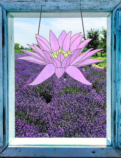 A picture of the Big Flora Giant Stained Glass Water Lily Pattern from GlassyRock Arts. 